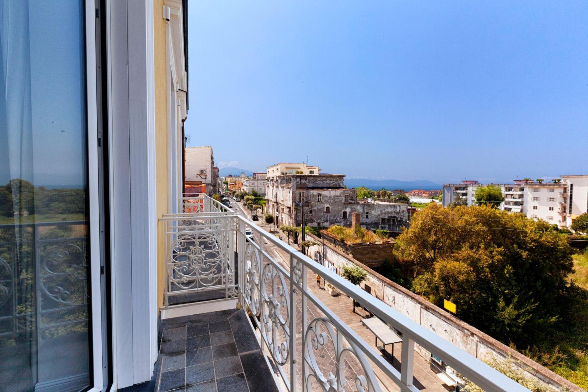 Vesuvius Palace Aparthotel Ercolano Exterior photo